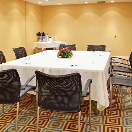 Holiday Inn Express Hotel & Suites Santa Cruz By Ihg Exterior foto